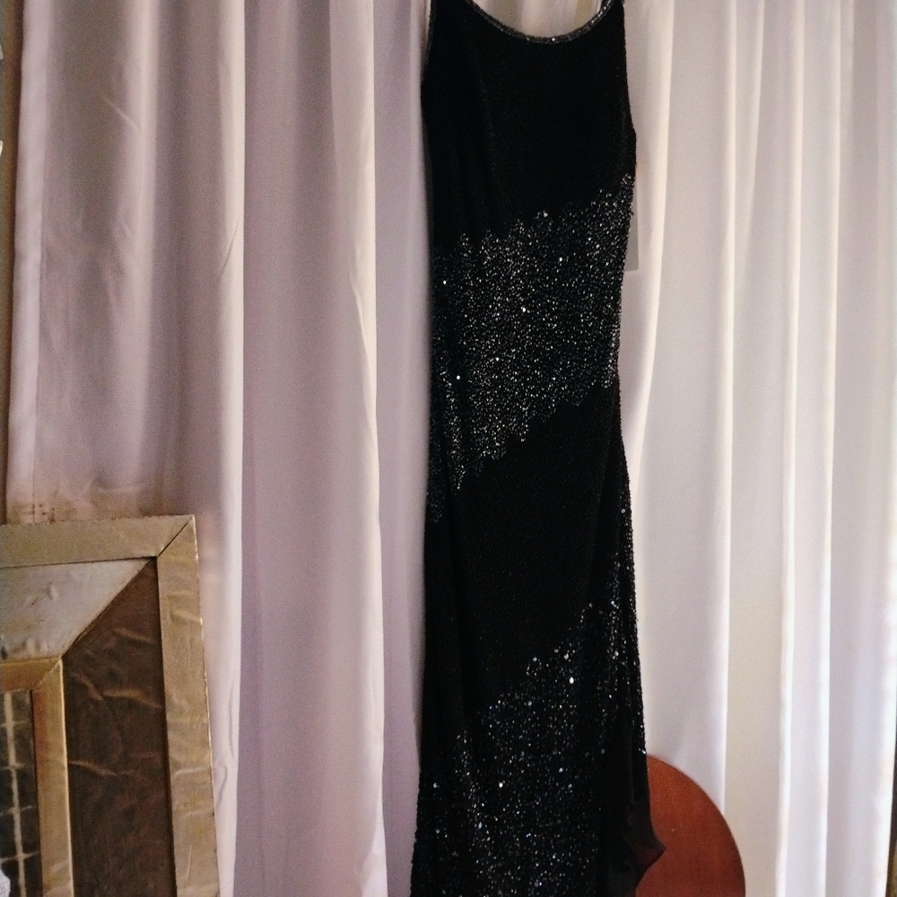 Evening sequin dress beautiful  the style is the twenties